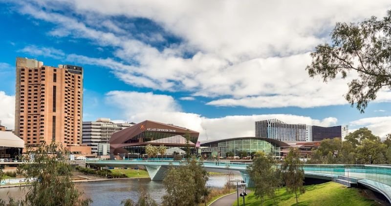 Adelaide là thành phố lớn ở Úc trung tâm công nghệ và giáo dục hàng đầu tại miền Nam nước Úc