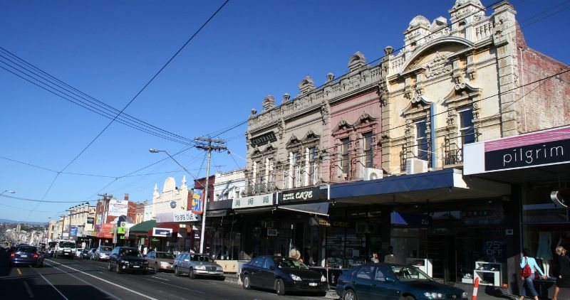 Richmond là vùng nội thành phía đông Melbourne, cách CBD khoảng 3 km, thuộc địa phận City of Yarra