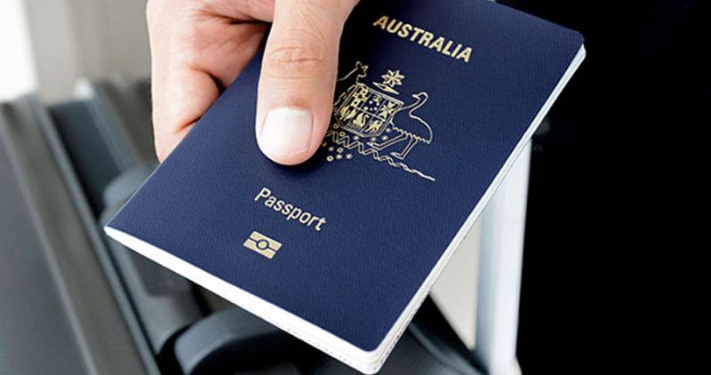 Du học sinh cần có visa còn hạn tối thiểu 12 tháng và hồ sơ học tập rõ ràng